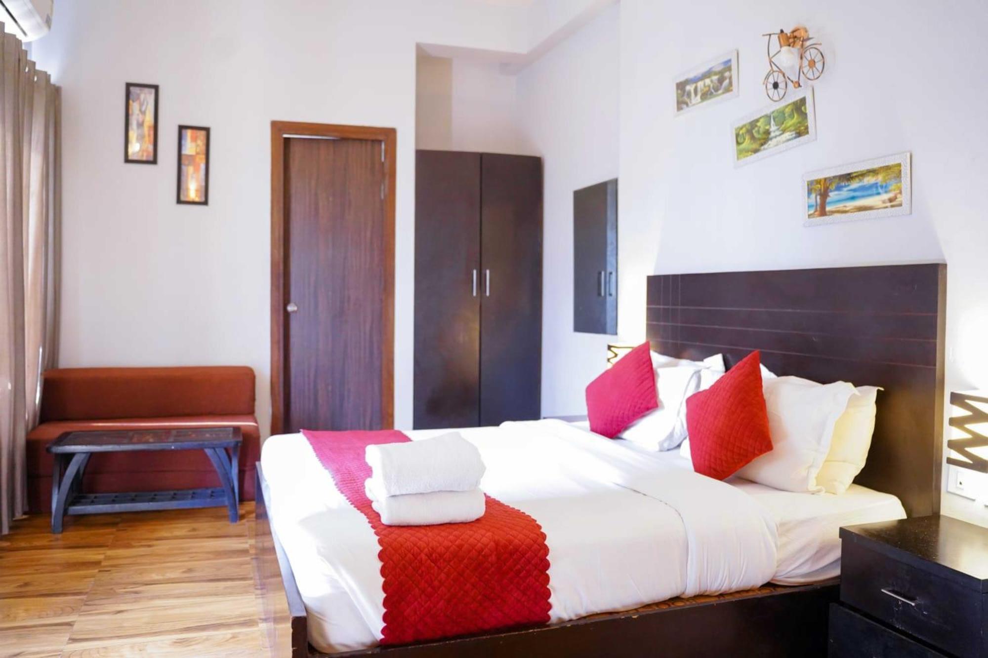 Vrindavan Dreams Hotel And Suites Vrindāvan Exterior foto